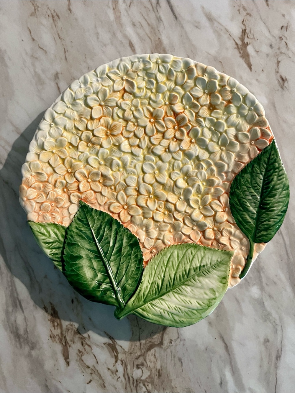 Hydrangea Plate signed by Isabelle de Borchgrave for Vietri Made in Italy